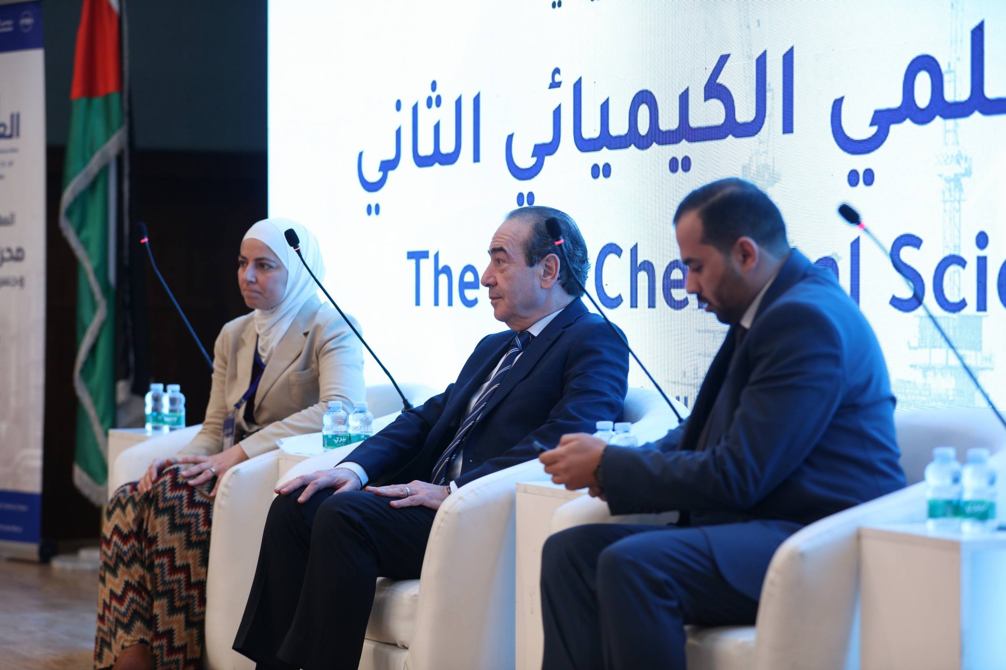 انطلاق فعاليات الاسبوع العلمي الكيميائي الثاني في عمان