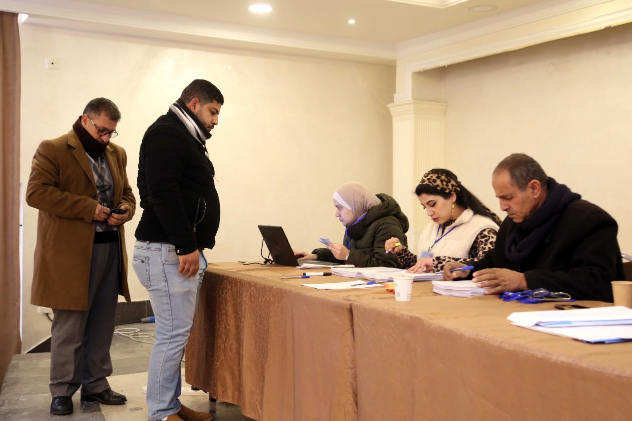 e9862846-b5d3-4fee-a75e-abcb563d21c2